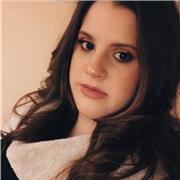 Studentessa universitaria di lingue offre lezioni di spagnolo